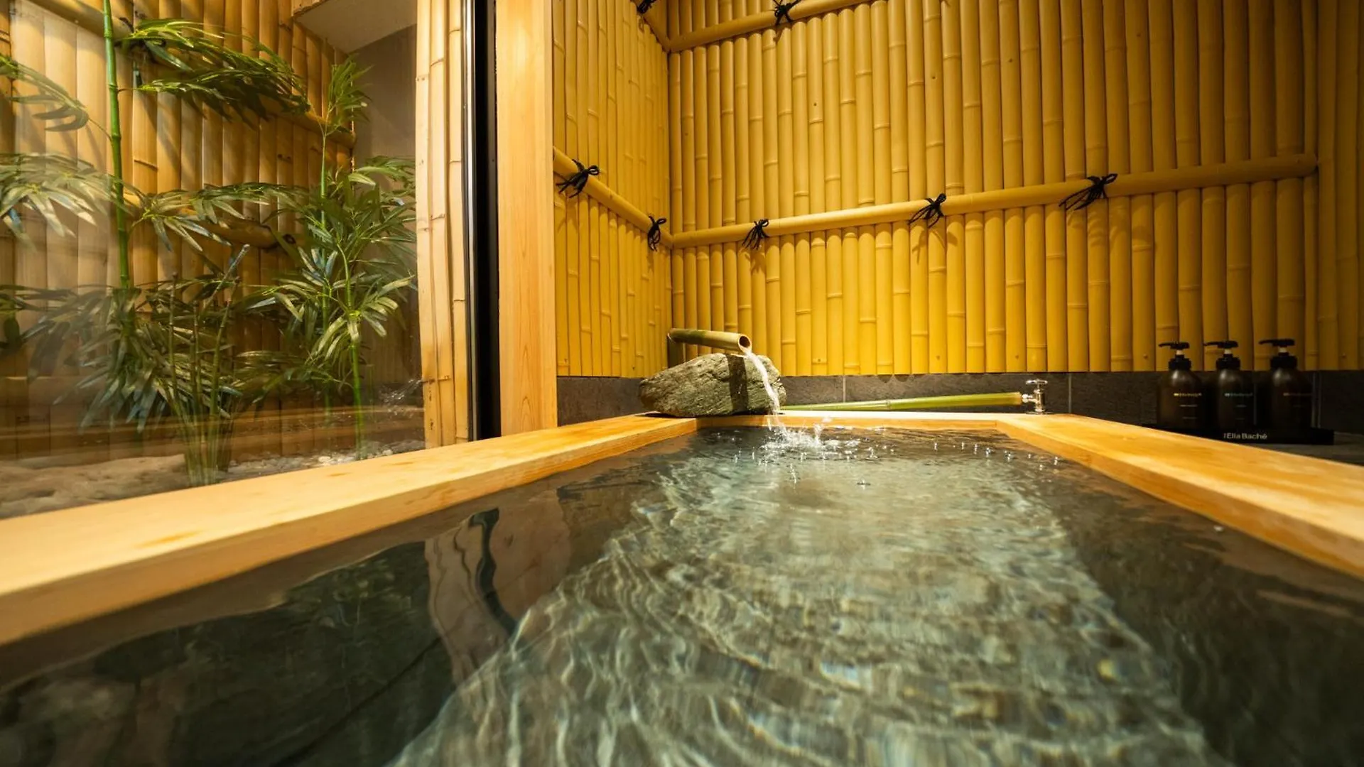 Holiday home 京町家 鯉白-Kyomachiya Rihaku Villa Kyoto